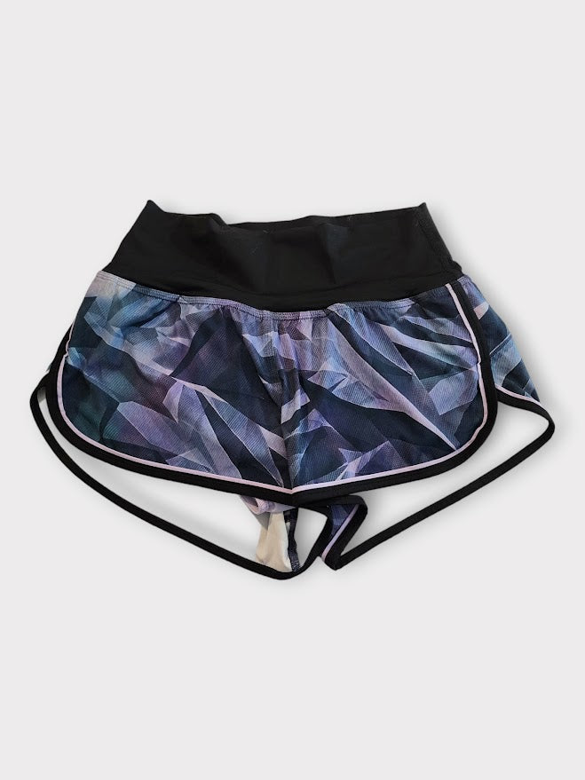 Size 6 - Lululemon Drop It Low Short
