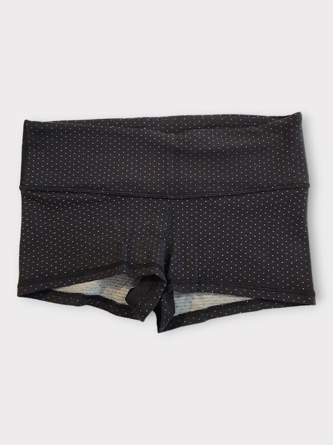 Size 6 - Lululemon Boogie Short