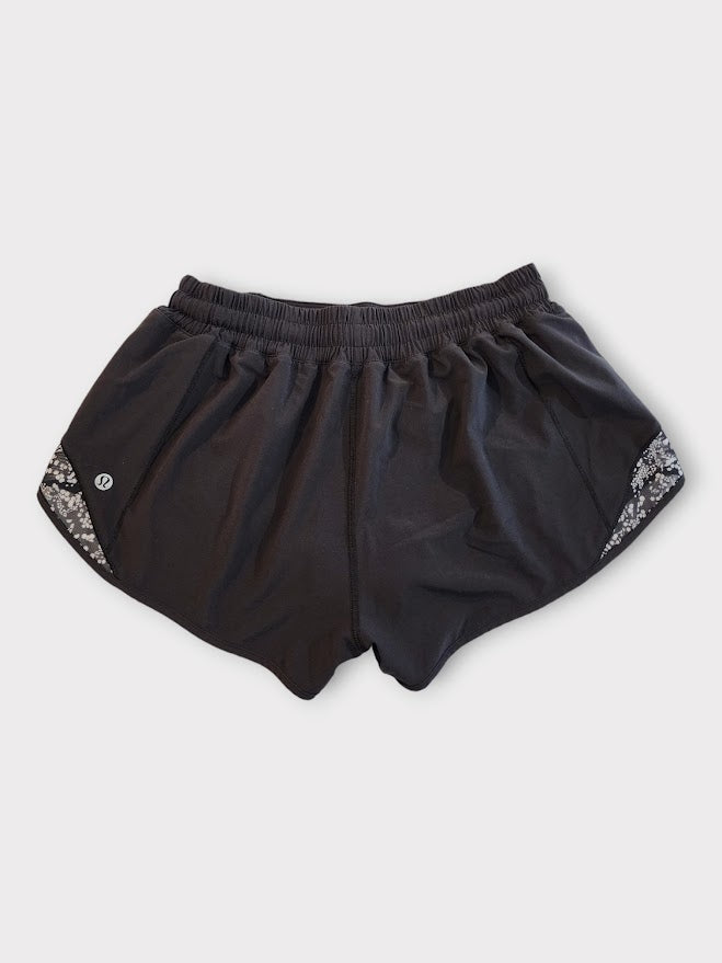 Lululemon 2.5 Black Hotty Hot Shorts - Gem