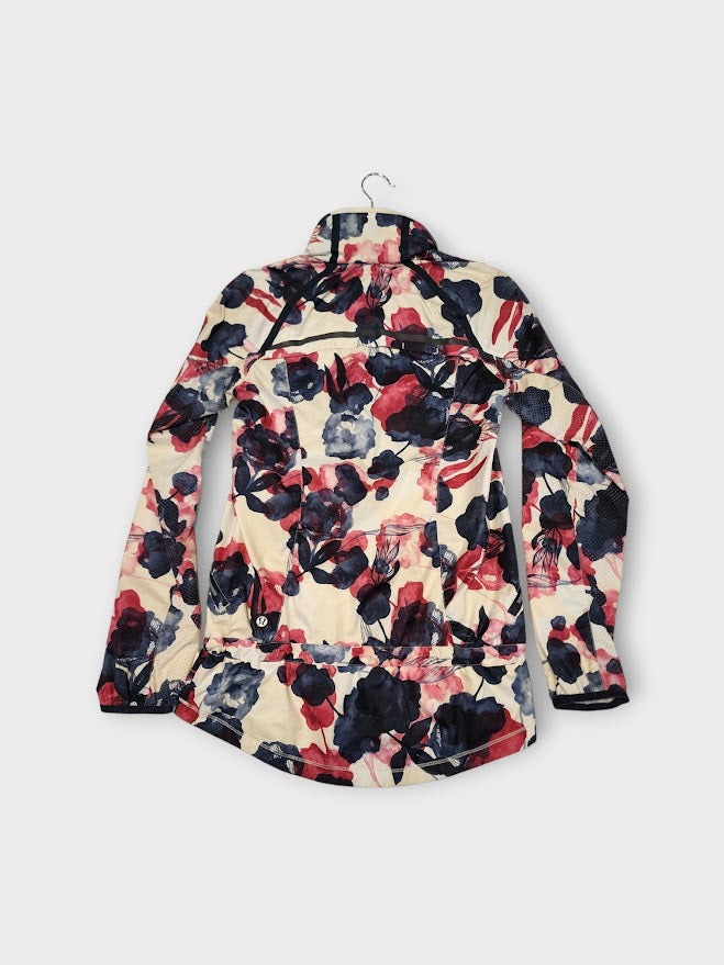 Size 4 - Lululemon Miss Misty Pullover