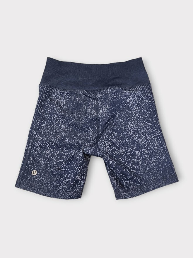 Size 6 - Lululemon Ebb to Street High-Rise Short 8*