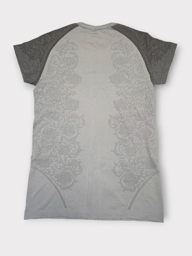 Size 10 - Lululemon Swiftly Tech Short Sleeve Crew