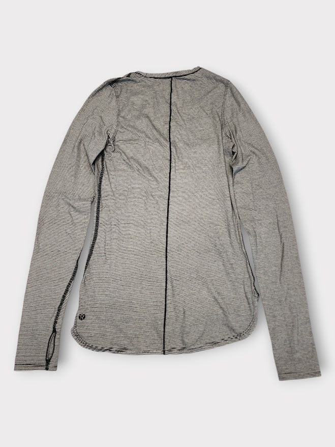 Size 2 - Lululemon Yogini 5 Year Long Sleeve Tee