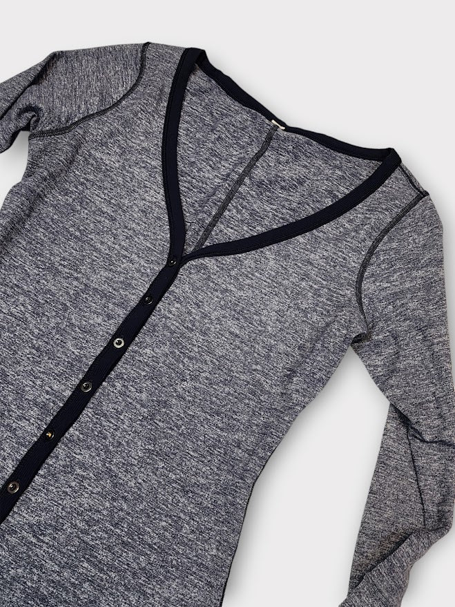 Size 6 - Lululemon Awesoma Henley