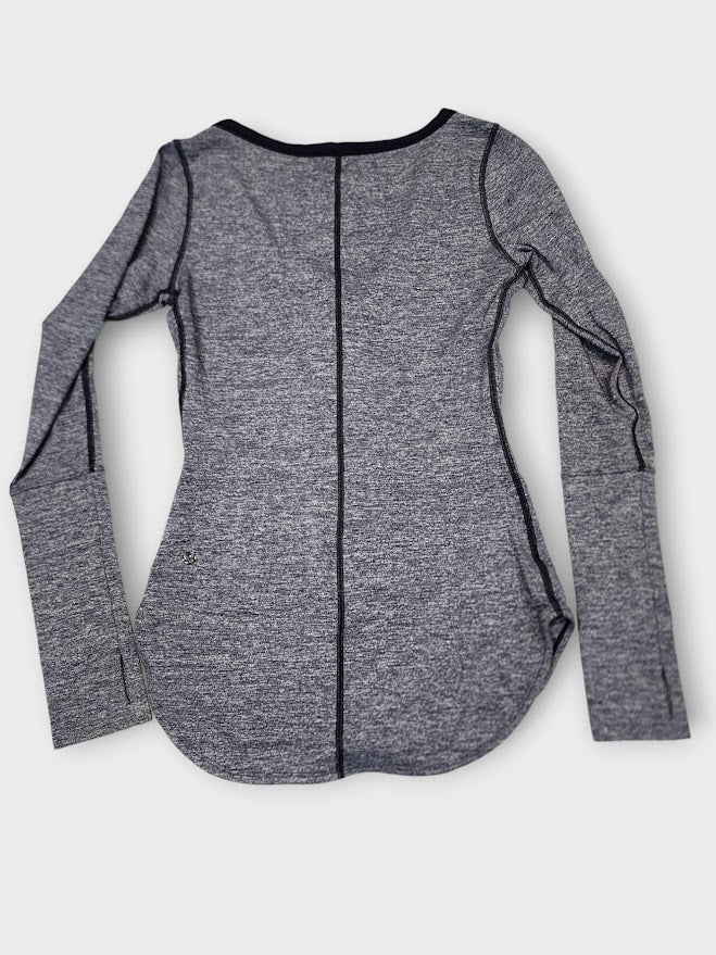 Size 6 - Lululemon Awesoma Henley