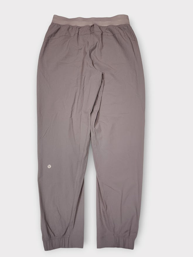 Size 8 - Lululemon License to Train High-Rise Pant