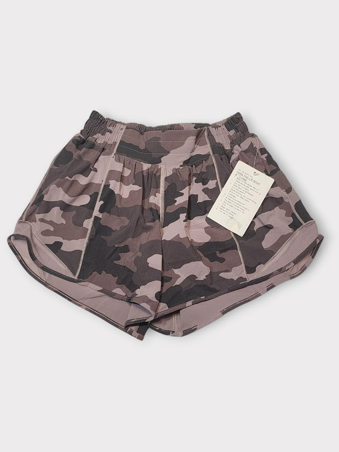 Size 4 - Lululemon Hotty Hot Short II *Long 4*