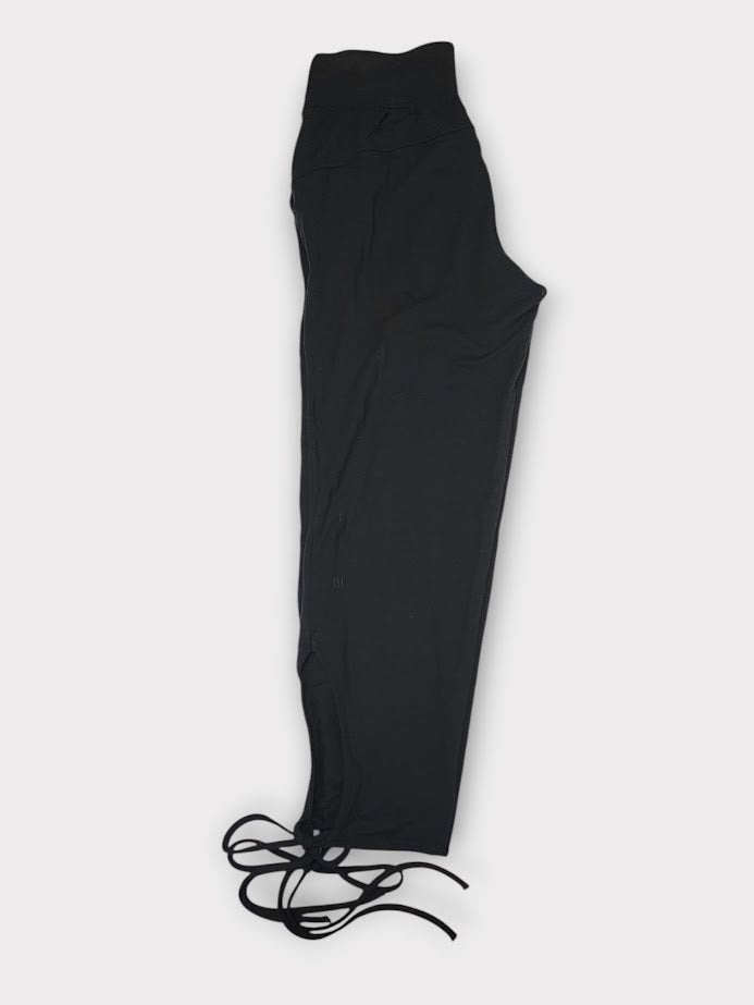 Size 4 - Lululemon Spirited Sissone Pant *25