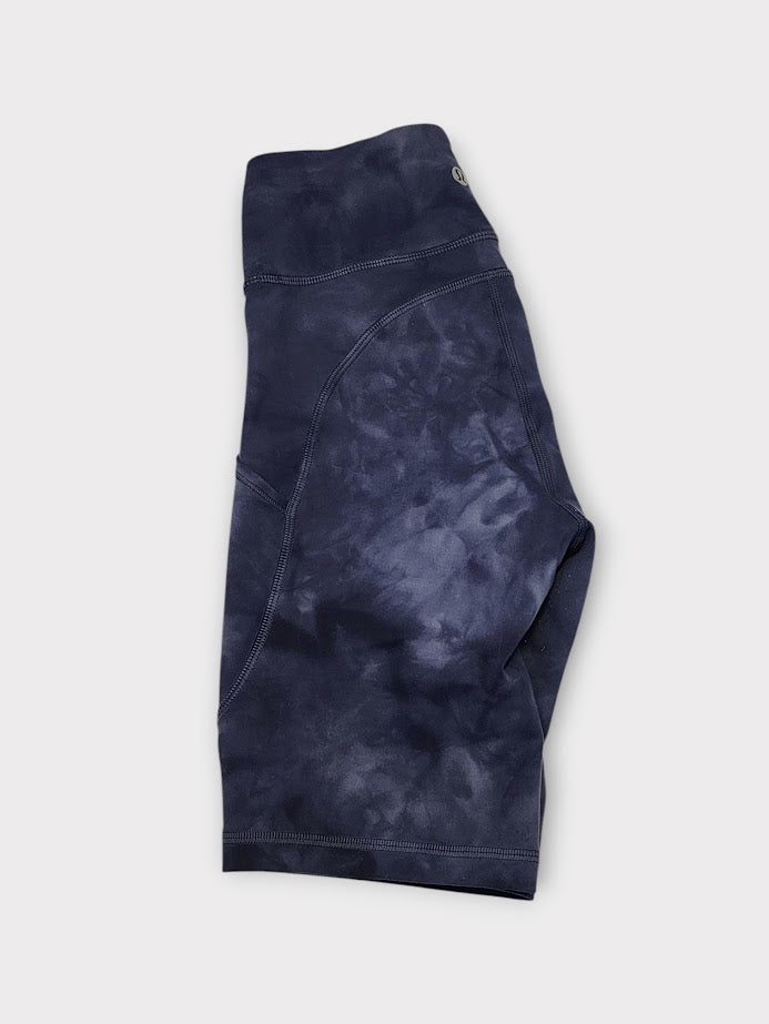 Size 2 - Lululemon Invigorate High-Rise Short 8"