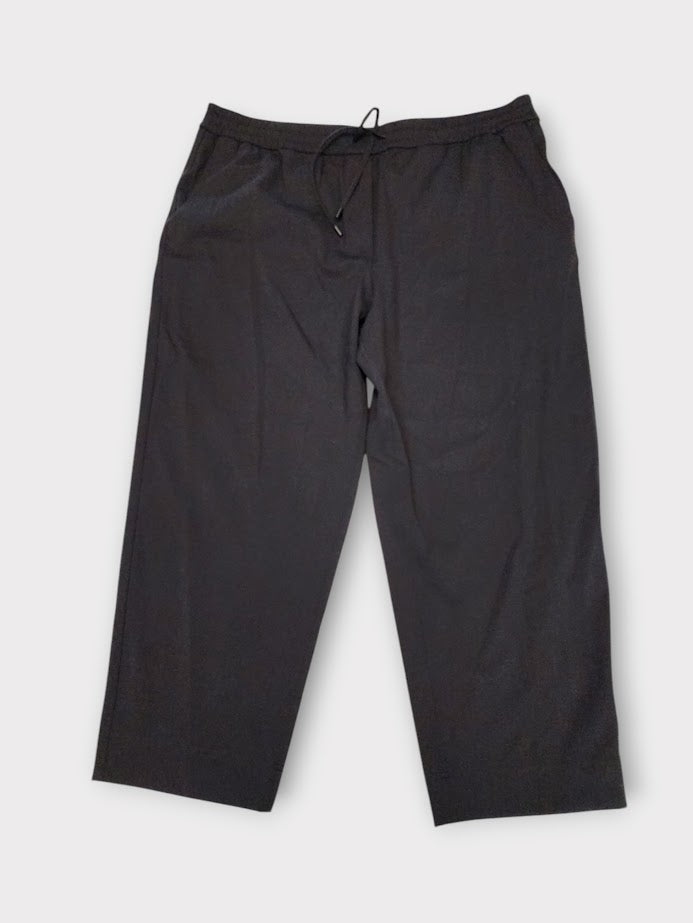 Size XL (14) - Lululemon Tapered-Leg Mid-Rise Crop 25" *Luxtreme