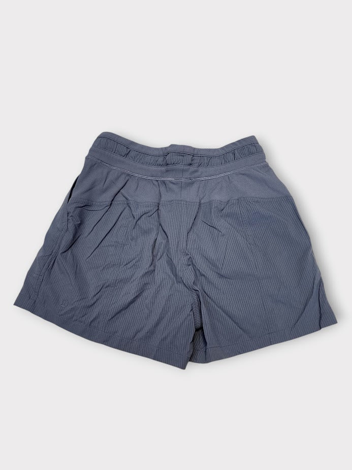 Size 4 - Lululemon Dance Studio High-Rise Short 3.5"
