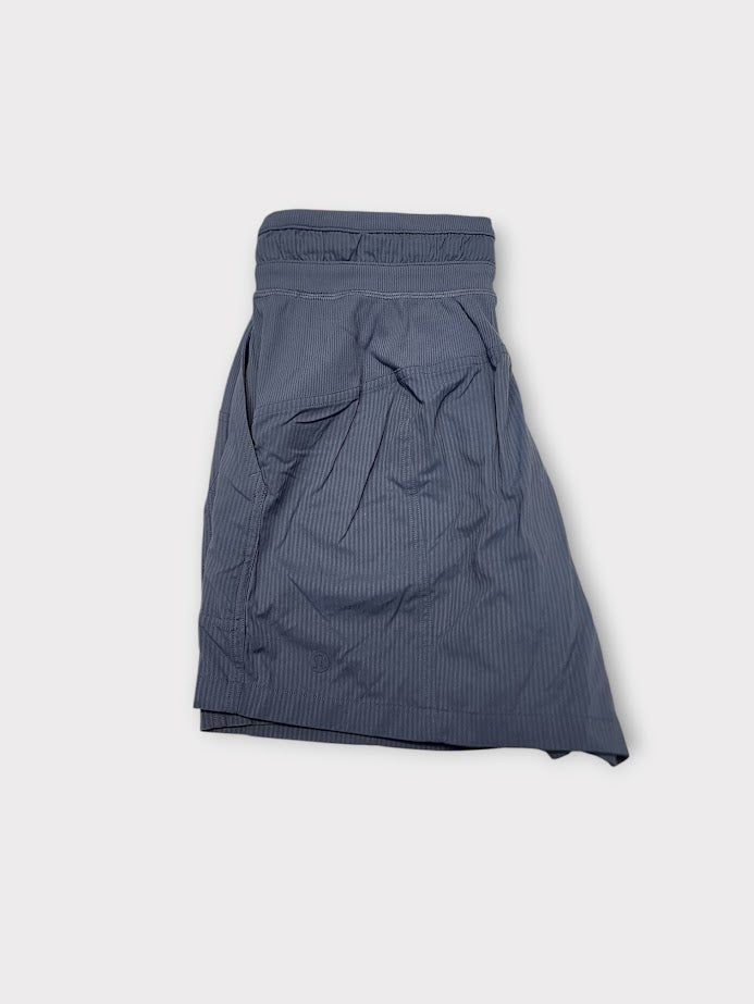 Size 4 - Lululemon Dance Studio High-Rise Short 3.5"