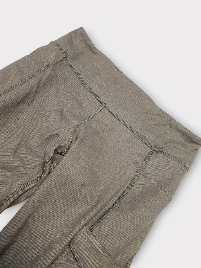 Size 10 - Lululemon Scenic Route 7/8 Tight *25"