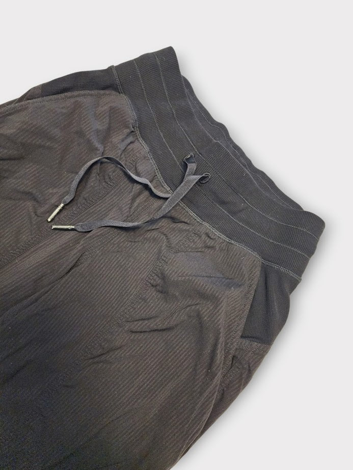 Size 2 - Lululemon Dance Studio Mid-Rise Jogger