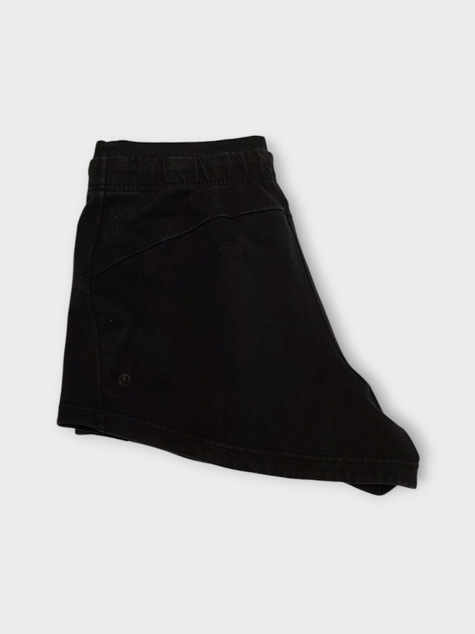 Size 10 - Lululemon Inner Glow Short 3"