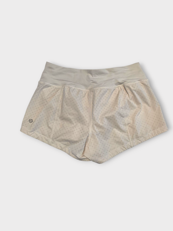 Size 4 - Lululemon Final Lap Short (2.5")
