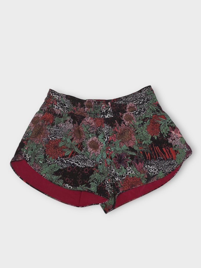 Size 10 - Lululemon Choose A Side Short *3"