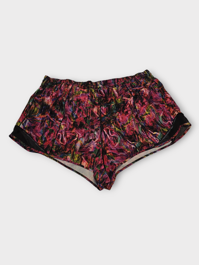 Size 20 - Lululemon Hotty Hot High-Rise Short 2.5"