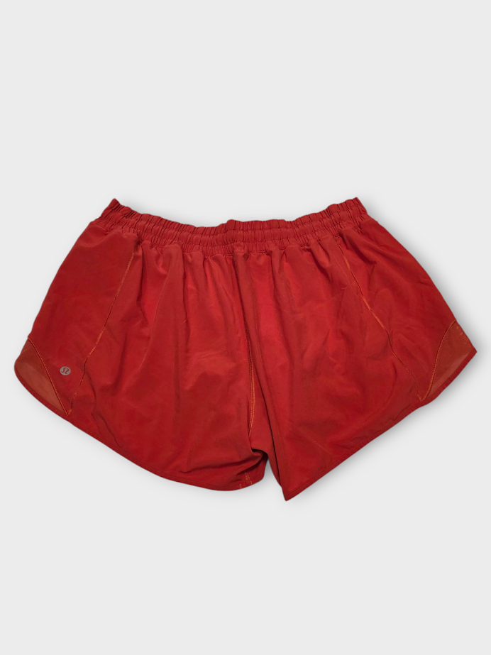 Size 14 - Lululemon Hotty Hot Short II *Long 4"