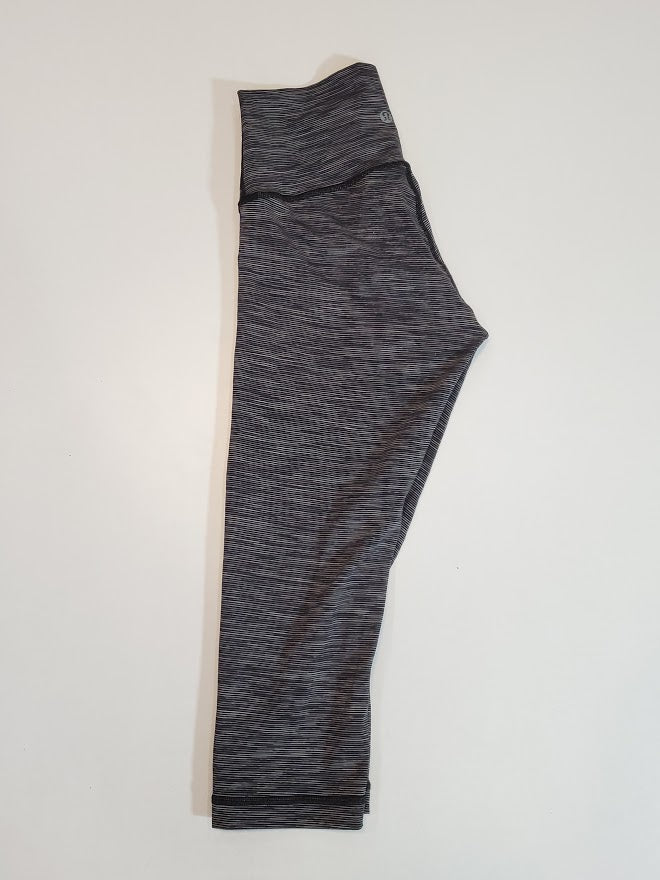 Size 4 - Lululemon Wunder Under Hi-Rise 1/2 Tight (Luxtreme 17*)