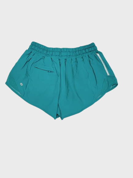 Size 6 - Lululemon Hotty Hot Short (2 1/2* )