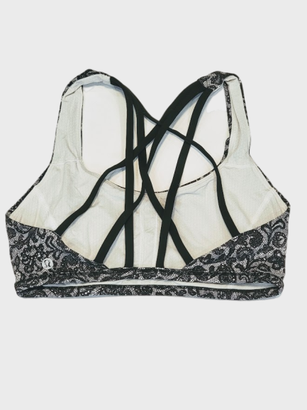 Size 6 - Lululemon Free To Be Tranquil Bra