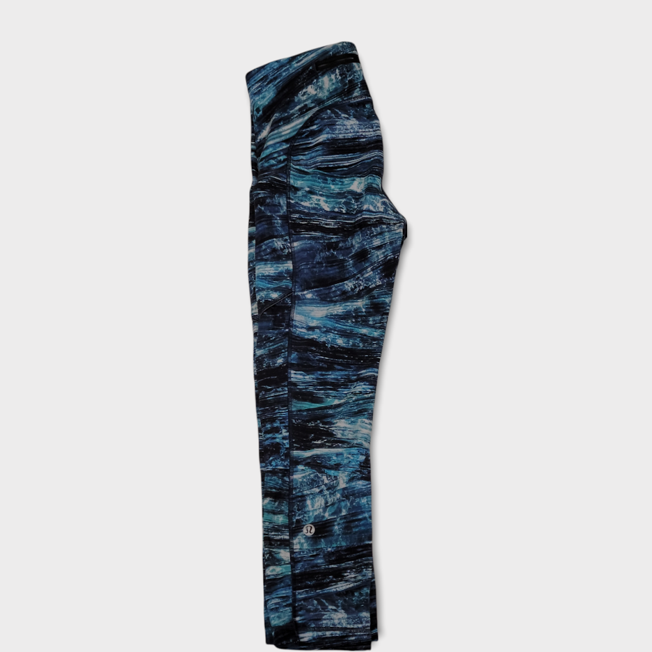 Size 4 - Lululemon Speed Up Crop *21