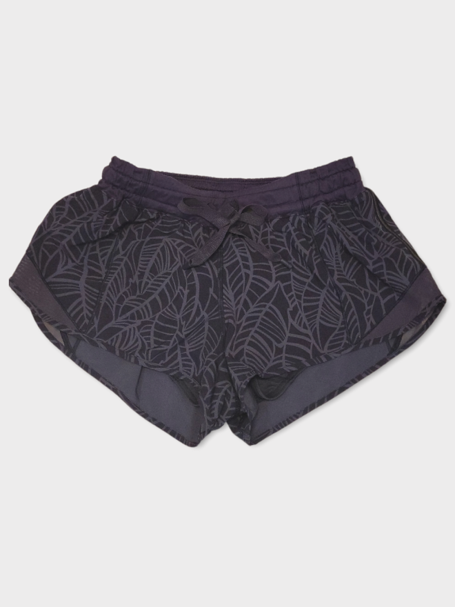 Size 4 - Lululemon Hotty Hot Short