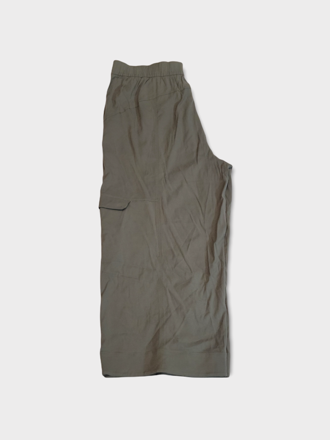 Size 12 - Lululemon Metropolis Maven High Rise Crop