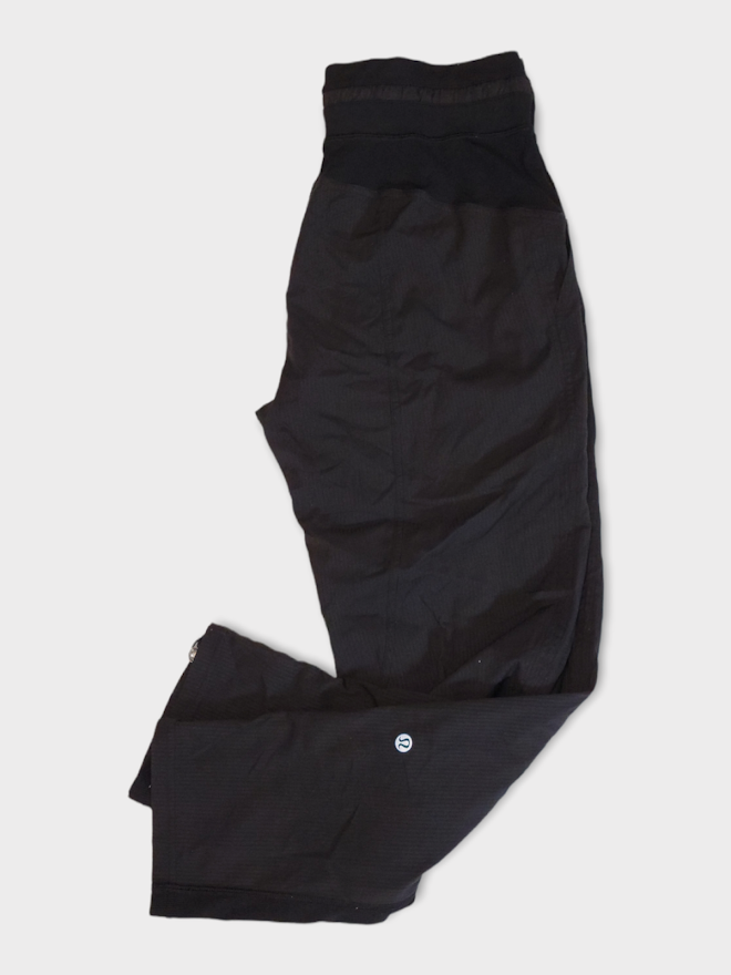 Size 4 - Lululemon Dance Studio Crop *25