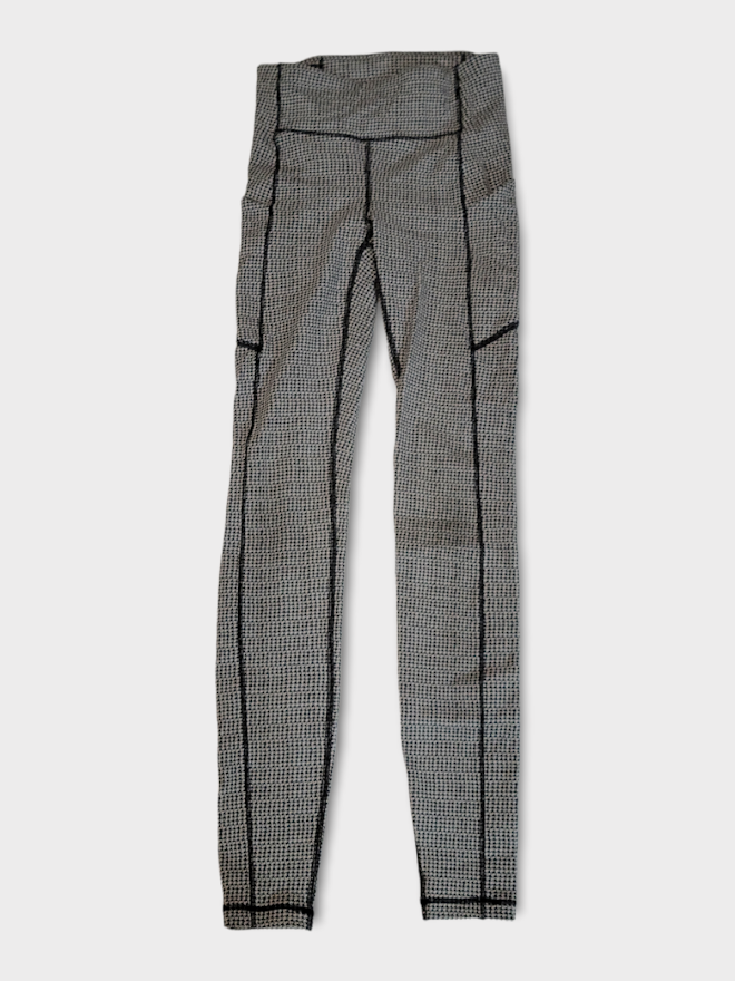 Size 2 - Lululemon Speed Up Tight *Full-On Luxtreme 28