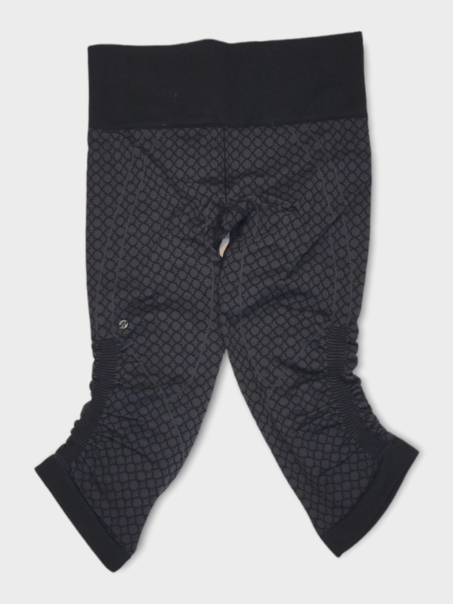 Size 2 - Lululemon In the Flow Crop