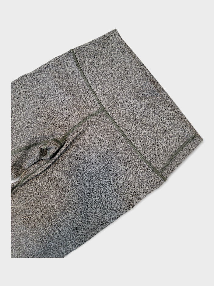 Size 6 - Lululemon Wunder Under Crop (Hi-Rise) 21*