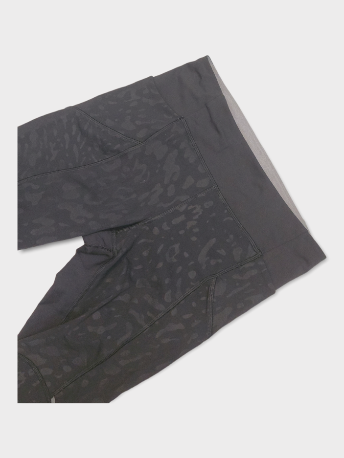 Size 6 - Lululemon Crops