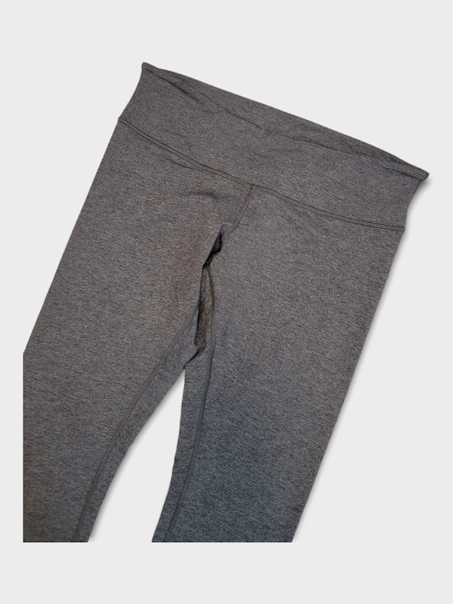 Size 12 - Lululemon Wunder Under Crop III *Luxtreme 21*