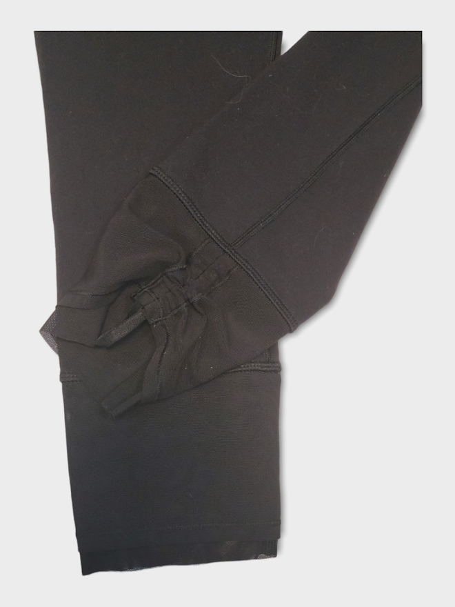 Size 6 - Lululemon Find Your Flow Crop