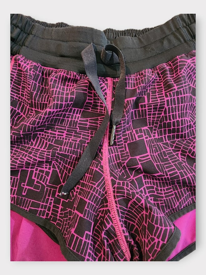 Size 6 - Lululemon Hotty Hot Short 2016 Seawheeze