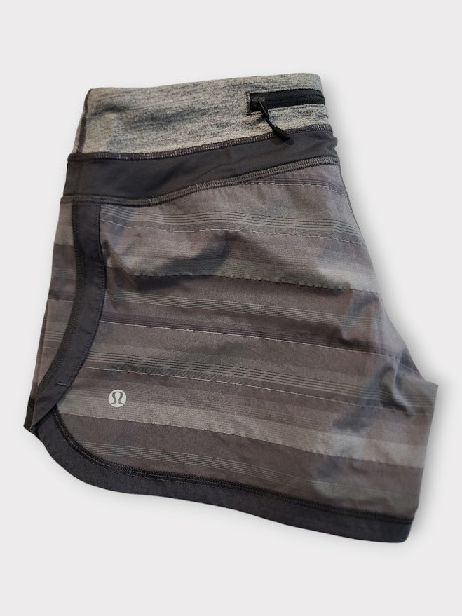 Size 6 - Lululemon Groove shorts *Reflect (Rare)