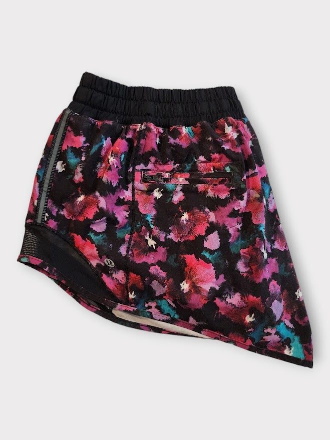 Size 12 - Lululemon Hotty Hot Short