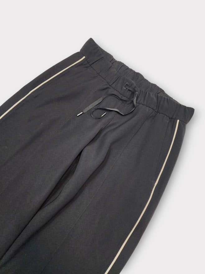 Size 4 - Lululemon On the Right Track Pant