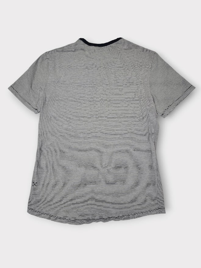 Medium - Lululemon 5 Year Basic Tee,