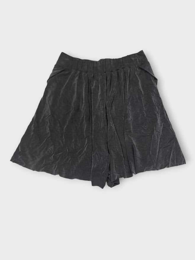 Size 4 - Lululemon The Lab Enfold Short