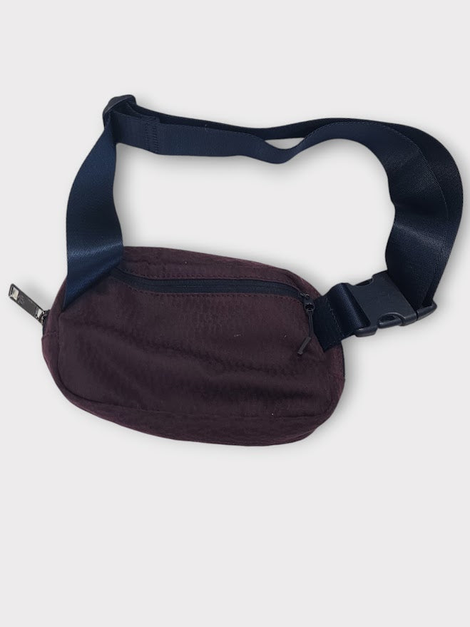 Lululemon Everywhere Belt Bag *1L