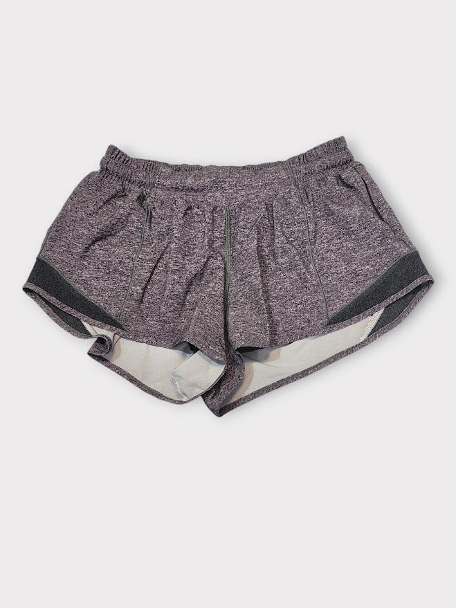 Size 6 - Lululemon Hotty Hot Short II *2.5