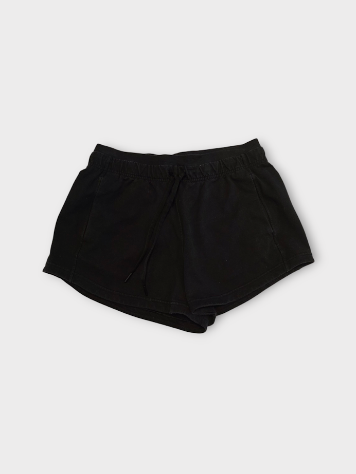 Size 10 - Lululemon Inner Glow Short 3"