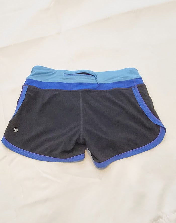 Size 4 - Lululemon Groovy Run Short *4-way Stretch