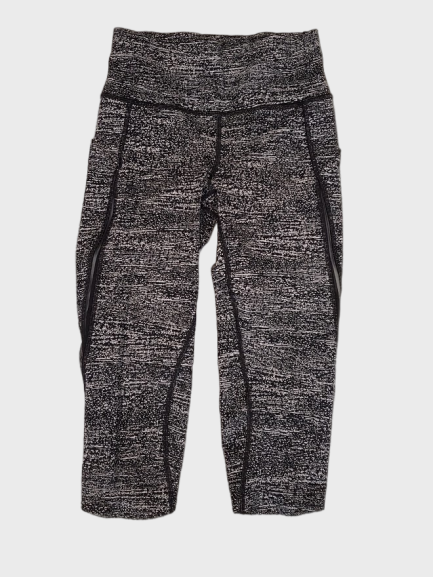 Size 4 - Lululemon Pace Perfect Crop (17*)