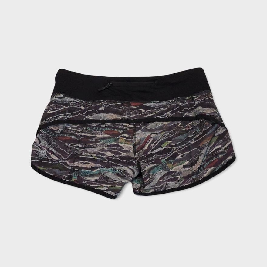 Size 4 - Lululemon Speed Short (2 1/2*)