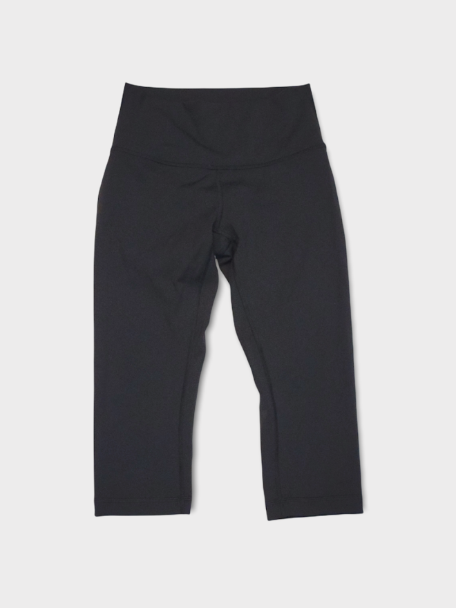 Size 6 - Lululemon Wunder Under Hi-Rise 1/2 Tight (Full-On Luxtreme 17*)