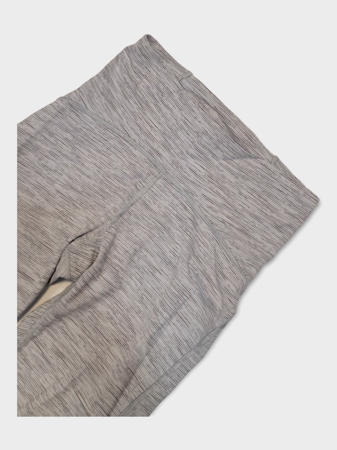 Size 4 - Lululemon Train Times Crop (17*)